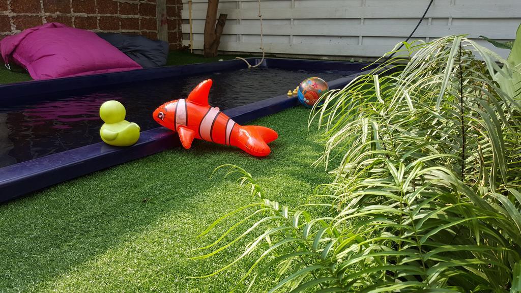 Barefeet Naturist Resort (Adults Only) Bangkok Eksteriør billede