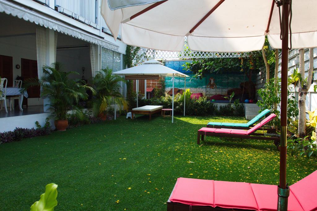 Barefeet Naturist Resort (Adults Only) Bangkok Eksteriør billede