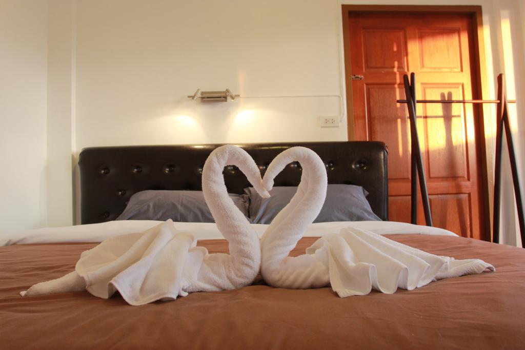 Barefeet Naturist Resort (Adults Only) Bangkok Eksteriør billede