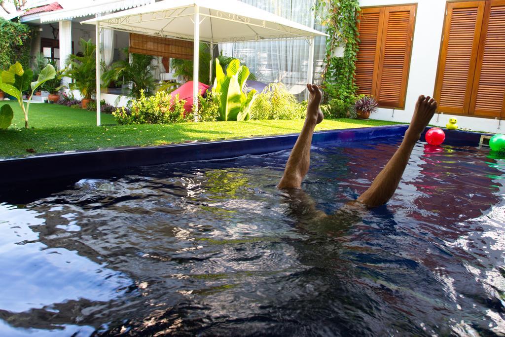 Barefeet Naturist Resort (Adults Only) Bangkok Eksteriør billede