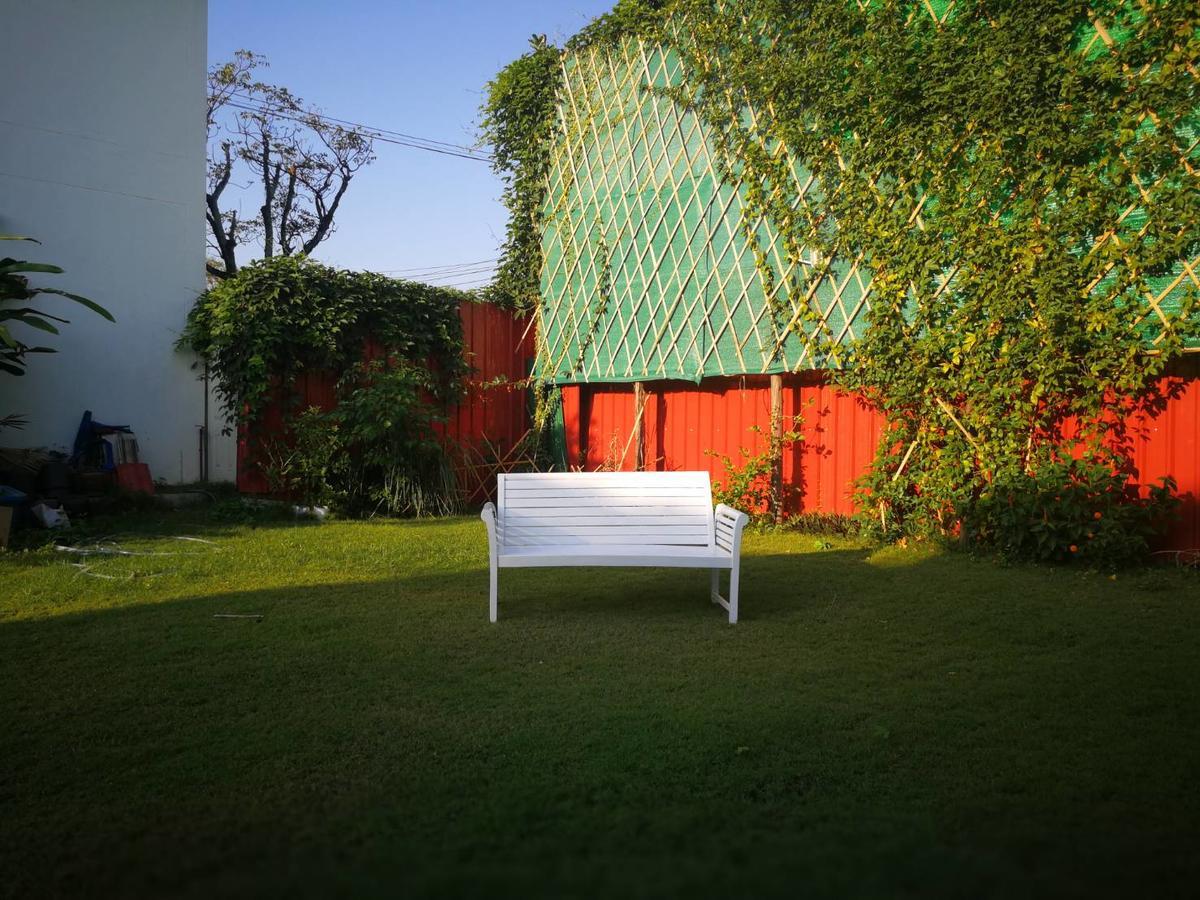 Barefeet Naturist Resort (Adults Only) Bangkok Eksteriør billede