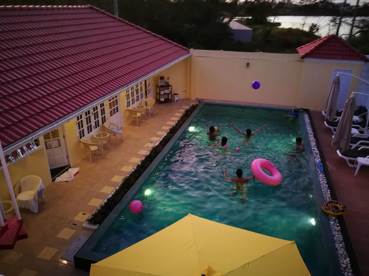 Barefeet Naturist Resort (Adults Only) Bangkok Eksteriør billede